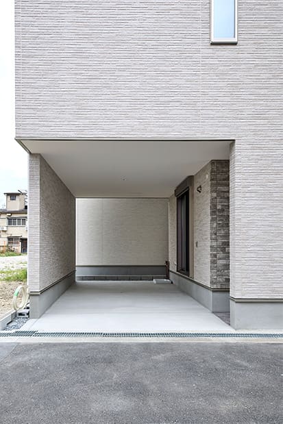 敷地を最大限生かした都会の3階建て